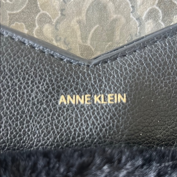 Anne Klein Black and Gold Shoulder Bag - Picture 3 of 4